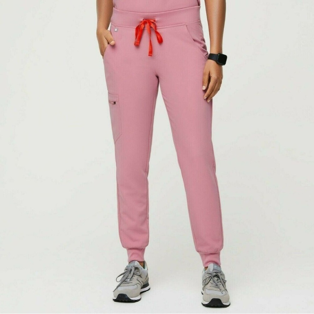 **SOLD** Figs Women's Chalk Pink Zamora Jogger Scrub Pants XXS/P